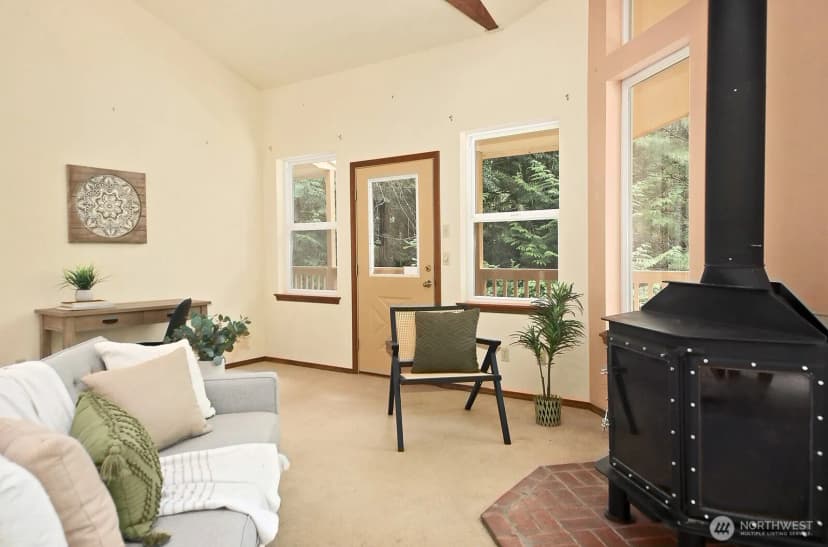 Property photo for 3048 Forest Lane, Langley photo 4