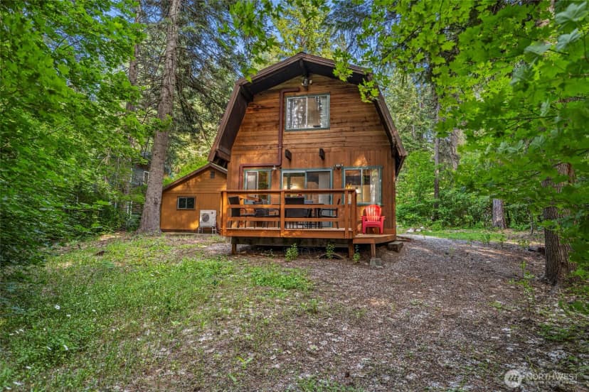 Property photo for 18690 Rieche Road, Lake Wenatchee photo 2