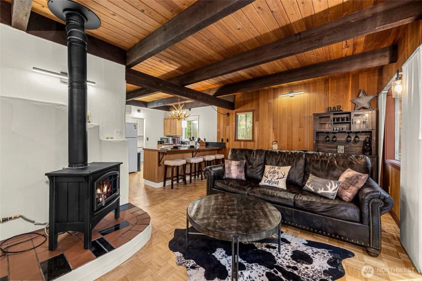 Property photo for 18690 Rieche Road, Lake Wenatchee photo 9