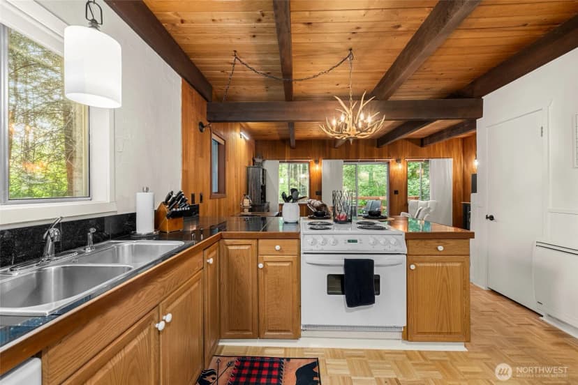 Property photo for 18690 Rieche Road, Lake Wenatchee photo 13