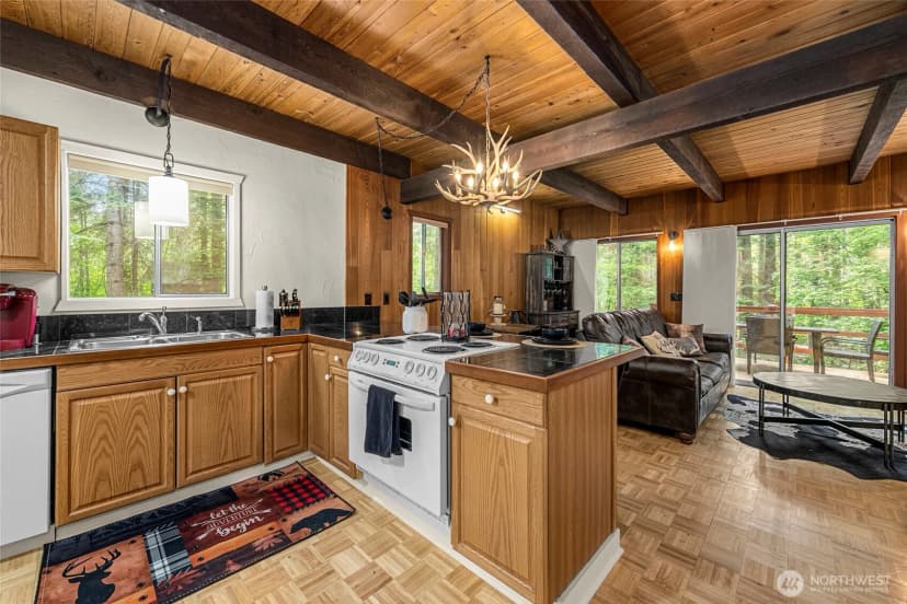 Property photo for 18690 Rieche Road, Lake Wenatchee photo 11