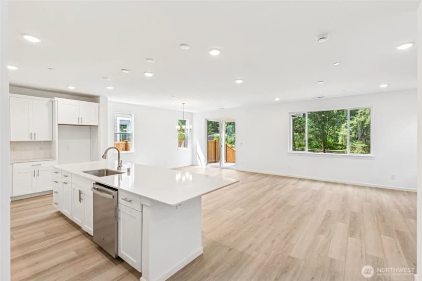 Property photo for 20424 E 97th Avenue E #6, Graham photo 8