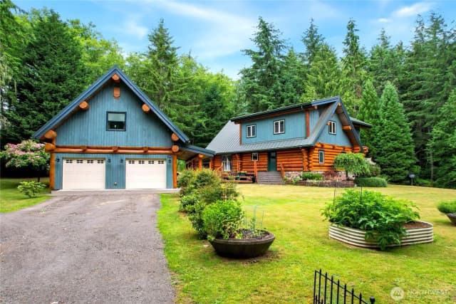 Property photo for 2548 Ne Rachels Lane, Poulsbo
