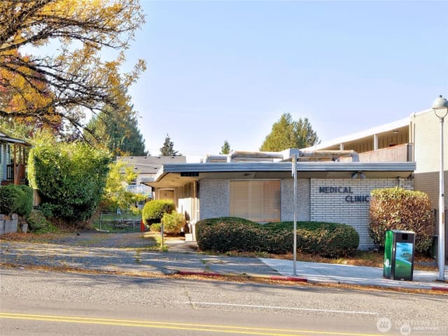 Property photo for 6517 35th Avenue Sw, Seattle