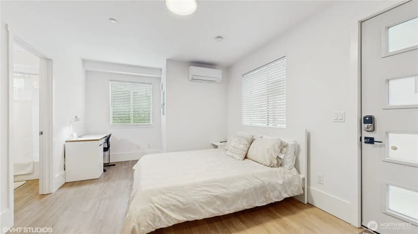 Property photo for 1300 E Remington Court #a, Seattle photo 24