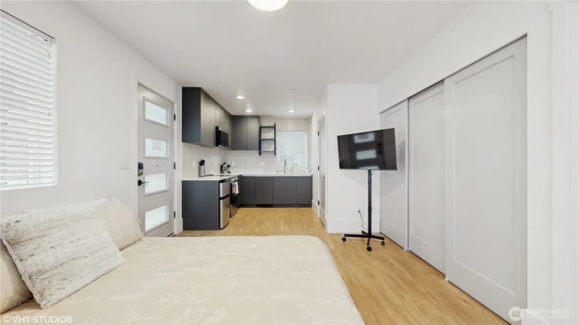 Property photo for 1300 E Remington Court #a, Seattle photo 26