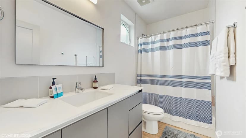 Property photo for 1300 E Remington Court #a, Seattle photo 15