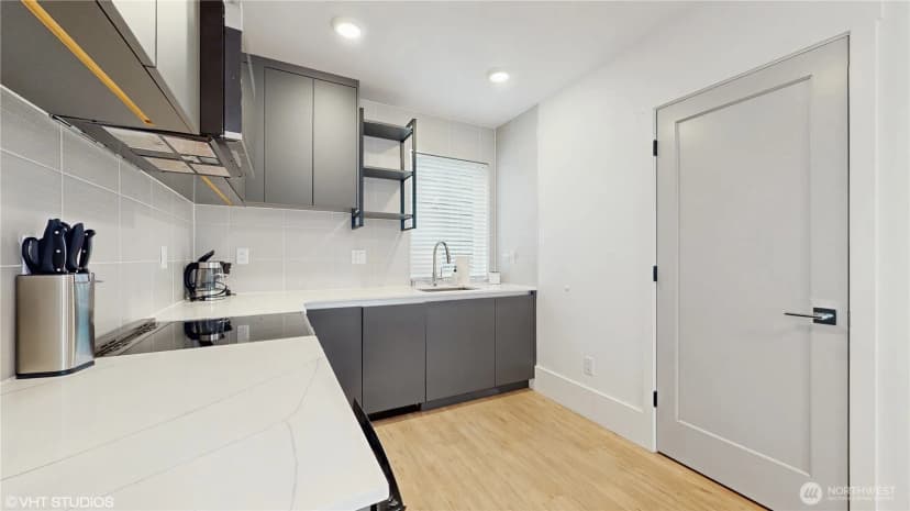 Property photo for 1300 E Remington Court #a, Seattle photo 21