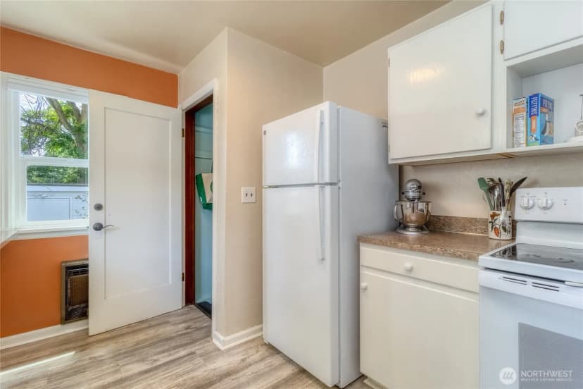 Property photo for 210 Se 4th Street, College Place photo 13
