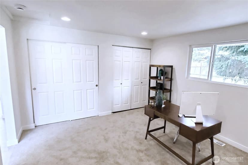 Property photo for 19212 Wallingford Avenue N, Shoreline photo 35