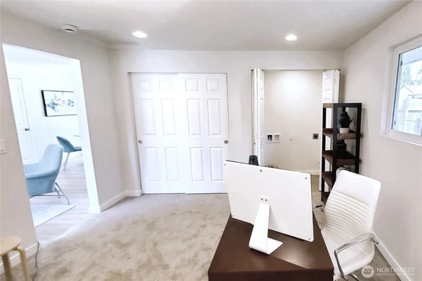 Property photo for 19212 Wallingford Avenue N, Shoreline photo 33