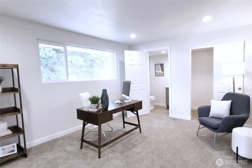 Property photo for 19212 Wallingford Avenue N, Shoreline photo 30