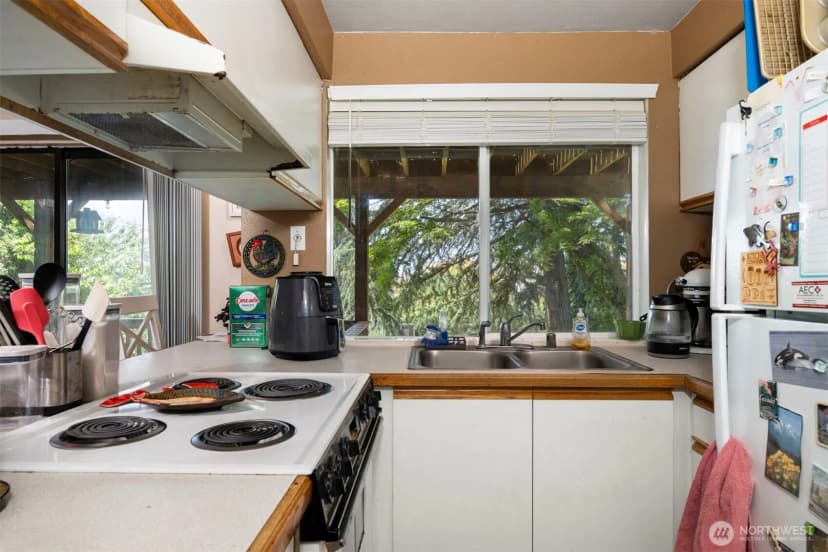 Property photo for 606 N State Street, Bellingham photo 25