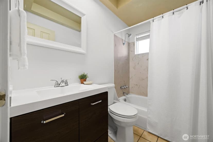 Property photo for 606 N State Street, Bellingham photo 19