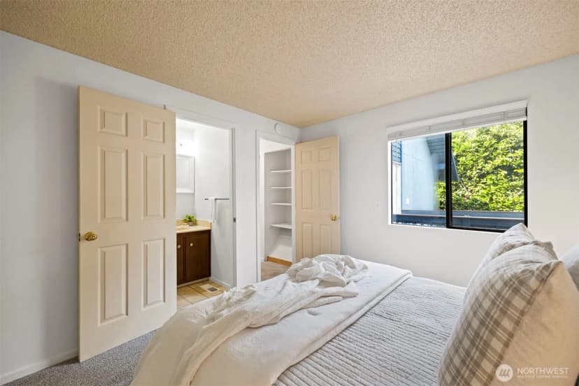 Property photo for 606 N State Street, Bellingham photo 16