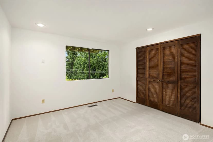 Property photo for 5665 E Mercer Way, Mercer Island photo 24