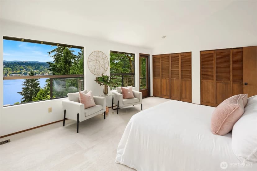 Property photo for 5665 E Mercer Way, Mercer Island photo 18