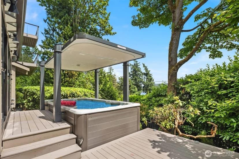 Property photo for 5665 E Mercer Way, Mercer Island photo 31