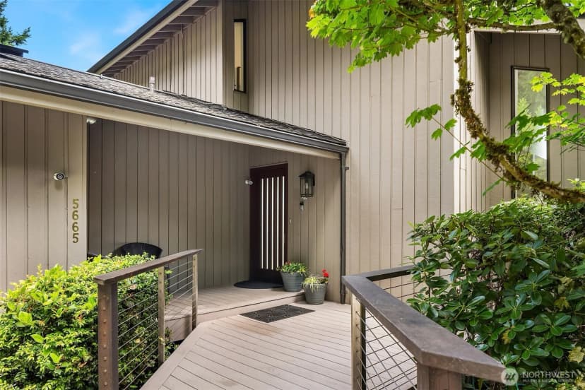 Property photo for 5665 E Mercer Way, Mercer Island photo 3