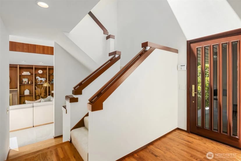 Property photo for 5665 E Mercer Way, Mercer Island photo 23