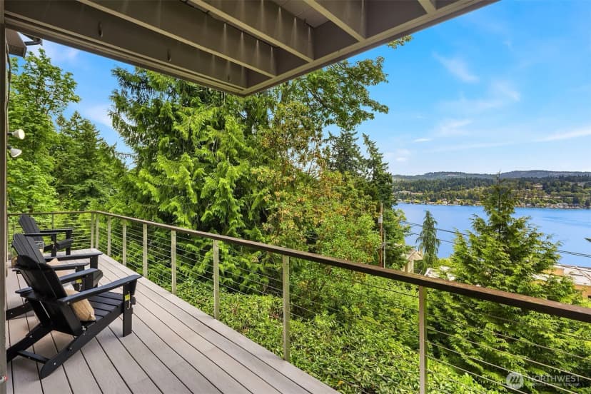 Property photo for 5665 E Mercer Way, Mercer Island photo 2