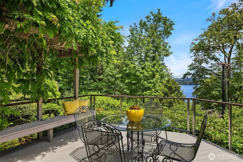 Property photo for 5665 E Mercer Way, Mercer Island photo 15