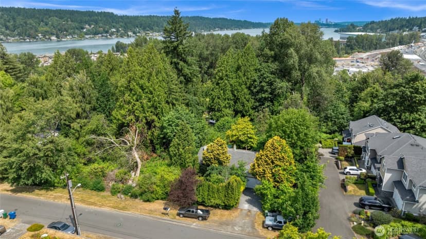 Property photo for 1412 N 40th Street, Renton photo 3