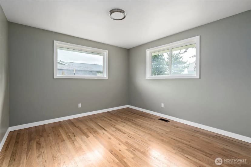 Property photo for 110 N Oak Harbor Road, Oak Harbor photo 21