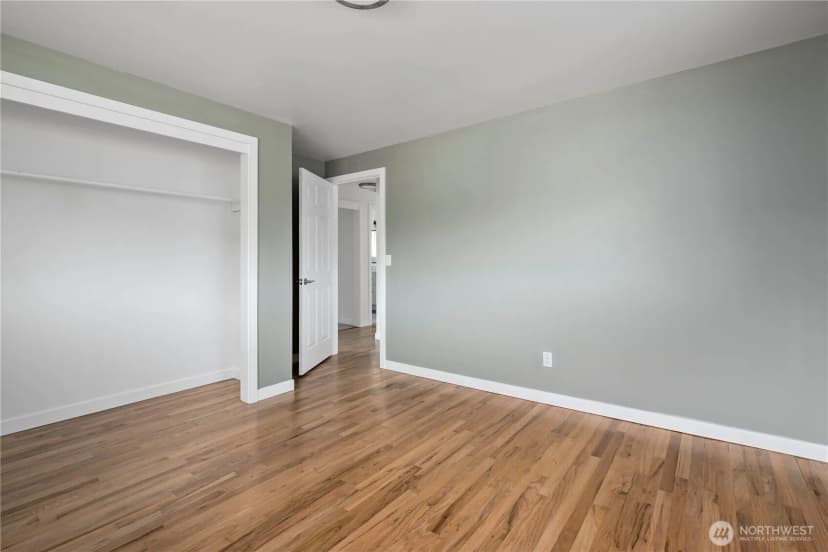 Property photo for 110 N Oak Harbor Road, Oak Harbor photo 20