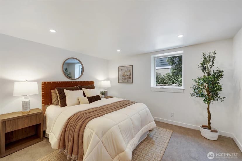 Property photo for 8811 12th Avenue Ne, Seattle photo 24