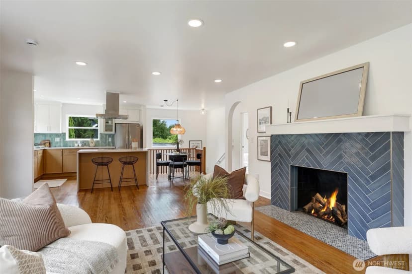 Property photo for 8811 12th Avenue Ne, Seattle photo 14