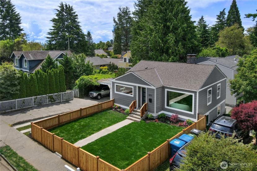 Property photo for 8811 12th Avenue Ne, Seattle photo 30
