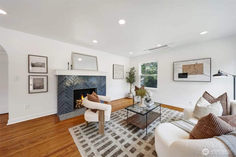 Property photo for 8811 12th Avenue Ne, Seattle photo 4