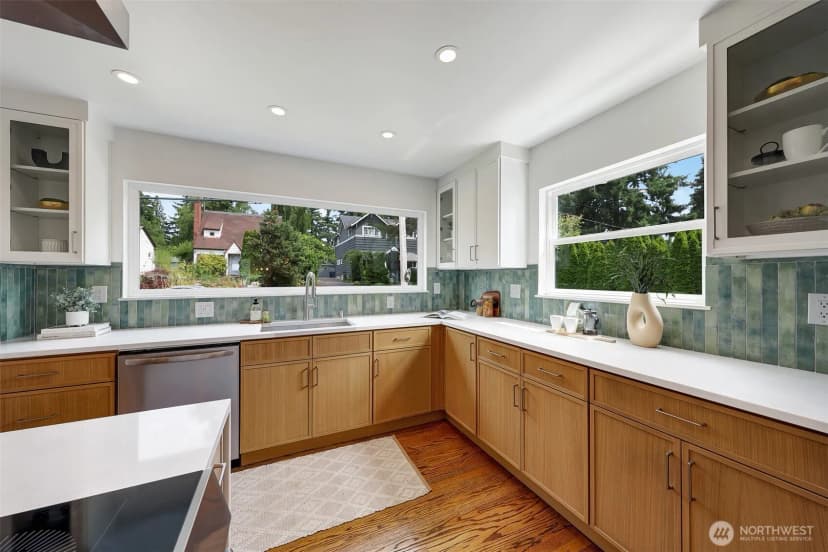 Property photo for 8811 12th Avenue Ne, Seattle photo 12