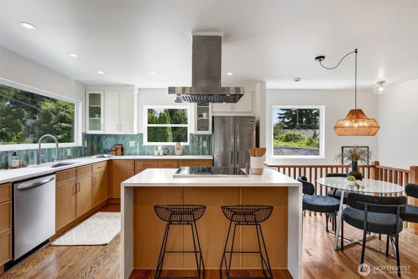 Property photo for 8811 12th Avenue Ne, Seattle photo 6