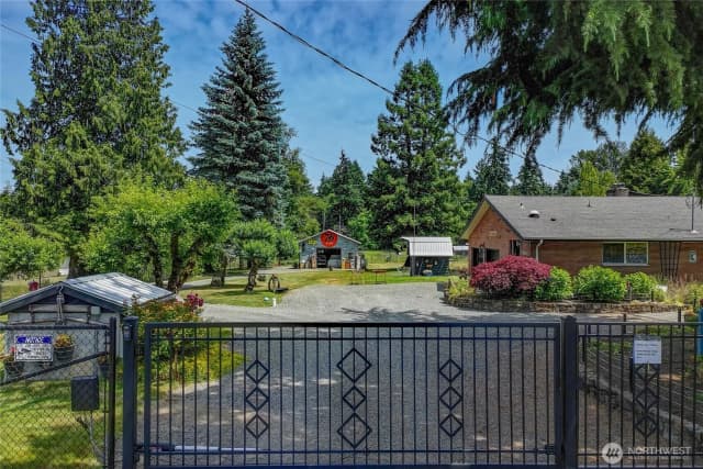 Property photo for 5409 Vickery Avenue E, Tacoma photo 3