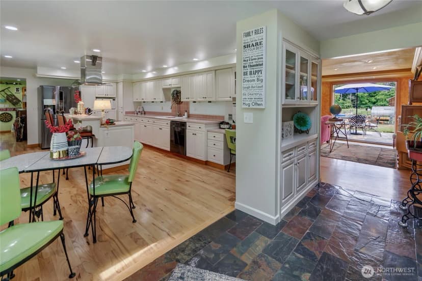 Property photo for 5409 Vickery Avenue E, Tacoma photo 5