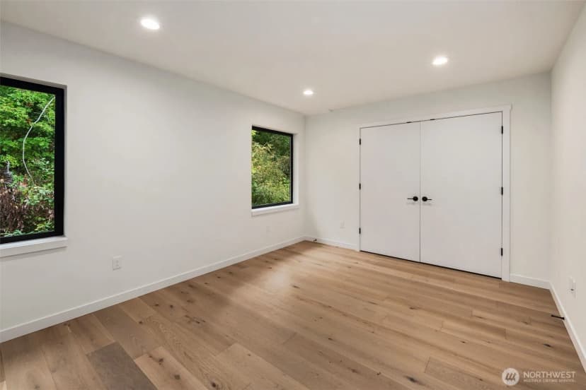 Property photo for 5606 23rd Avenue Sw, Seattle photo 32