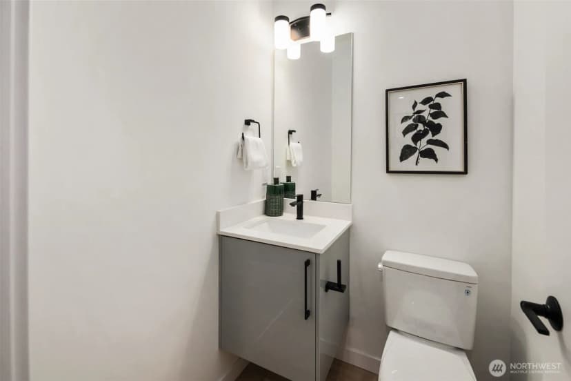 Property photo for 5606 23rd Avenue Sw, Seattle photo 11