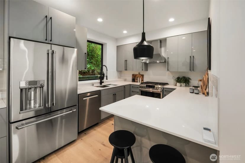 Property photo for 5606 23rd Avenue Sw, Seattle photo 18
