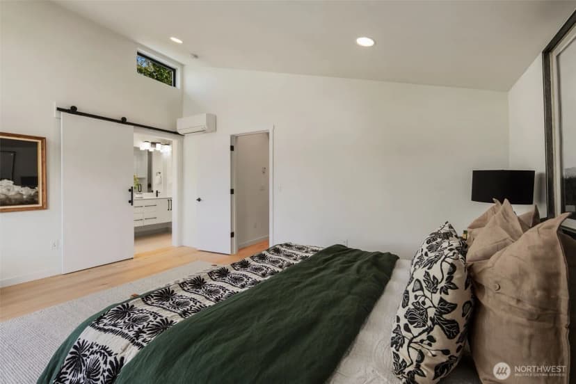 Property photo for 5606 23rd Avenue Sw, Seattle photo 20