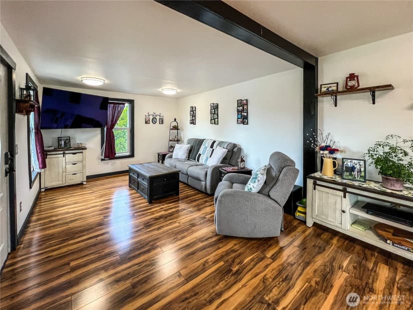 Property photo for 242 Morton St., Sumas photo 6