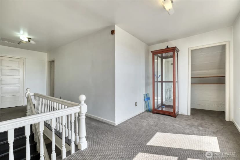 Property photo for 976 Peace Portal Drive, Blaine photo 19