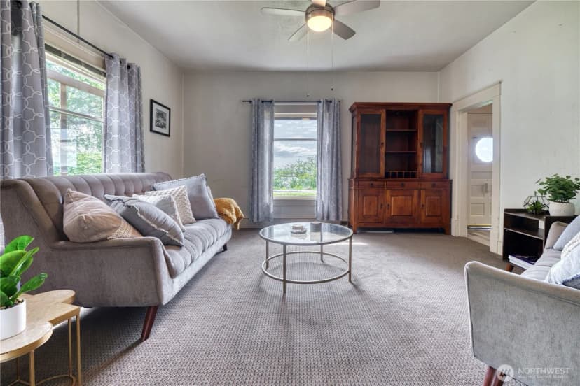 Property photo for 976 Peace Portal Drive, Blaine photo 7