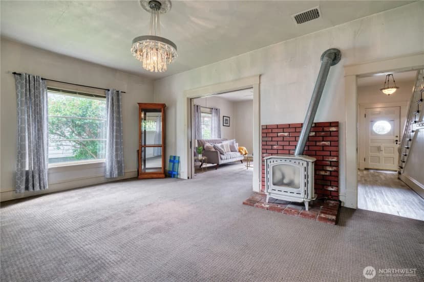 Property photo for 976 Peace Portal Drive, Blaine photo 9