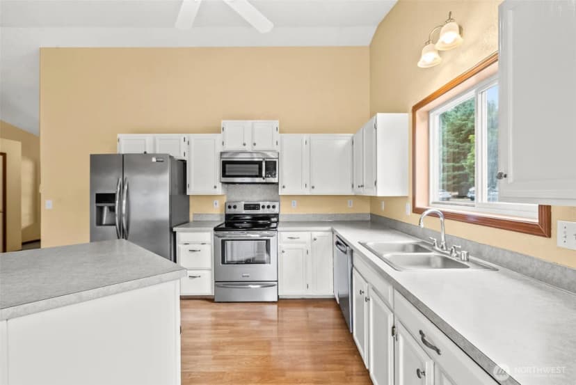 Property photo for 7609 39th Court Se, Lacey photo 8