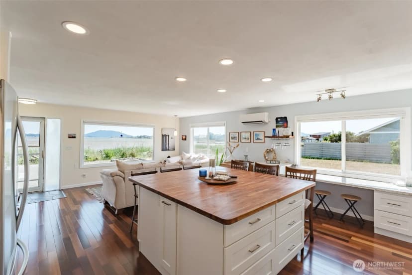 Property photo for 4452 Saltspring Drive, Ferndale photo 8