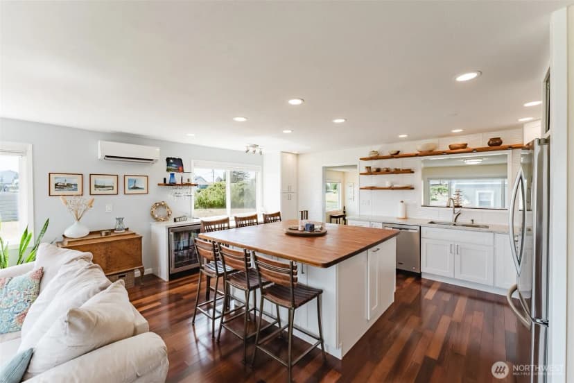 Property photo for 4452 Saltspring Drive, Ferndale photo 11