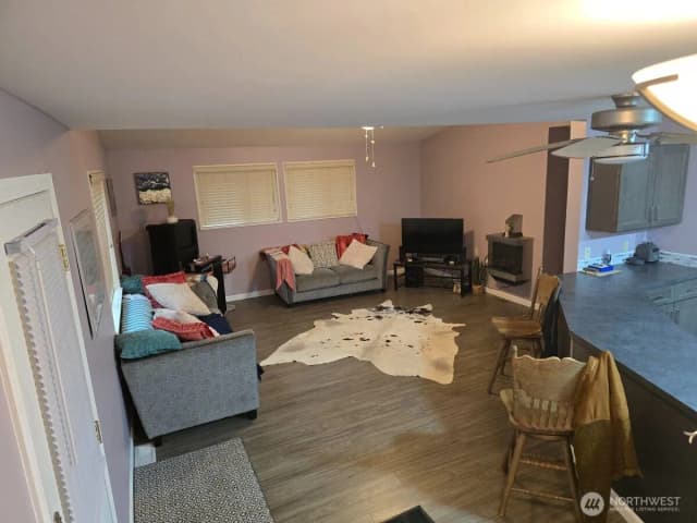 Property photo for 360 E Lakeshore Drive E, Shelton photo 5