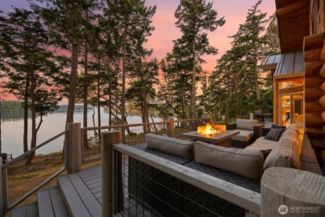 Property photo for 40 Driftwood Shores, Henry Island photo 4